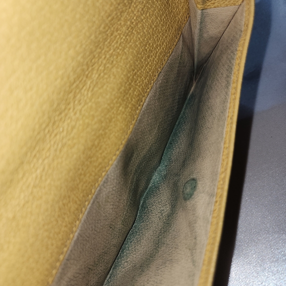 Vintage Gucci Long Bifold Continental Wallet IN yellow - Picture 7 of 7